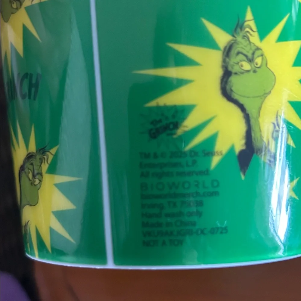 The Grinch Green and Yellow Party Cup